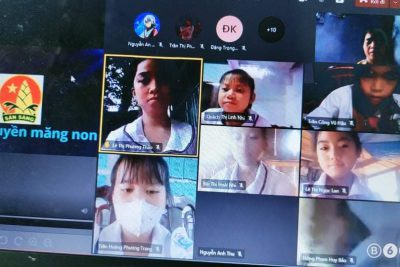 Tháng 10 liên đội TH Mạc Thị Bưởi tổ chức tuyên truyền măng non về an toàn giao thông cho học sinh